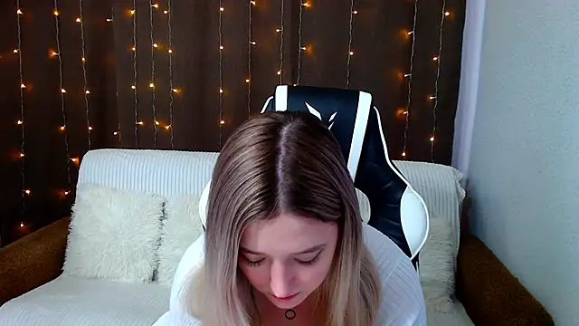 Snapshot of JessRosen chatting on 01-26-25, 10:23 JessRosen online show from 01-26-25, 10:23