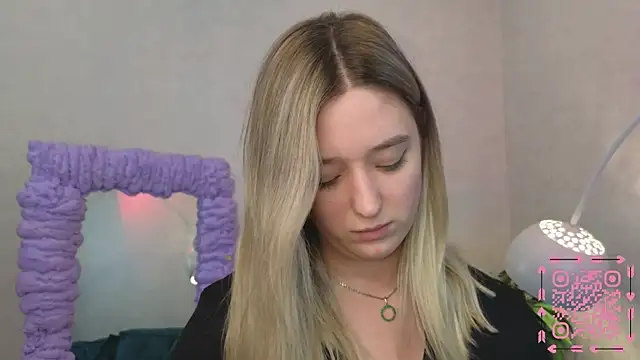 Snapshot of JessRosen chatting on 02-01-25, 10:48 JessRosen online show from 02-01-25, 10:48