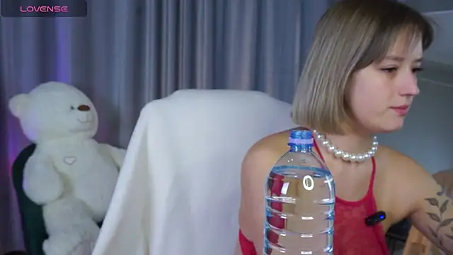 JessRosen online show from 04-30-26, 03:46