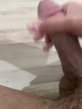 Snapshot of Ssenkronizze chatting on 11-12-25, 12:38 Ssenkronizze online show from 11-12-25, 12:38