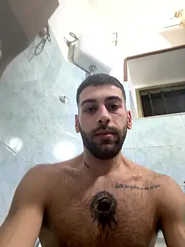 Snapshot of Enzoblood1 chatting on 01-19-26, 02:04 Enzoblood1 online show from 01-19-26, 02:04