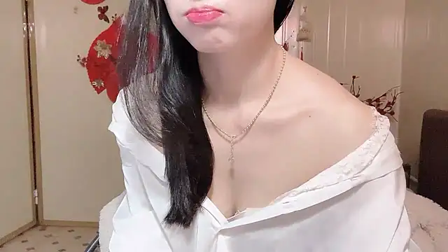 Snapshot of LinhChi_9x chatting on 07-06-26, 12:18 LinhChi 9x online show from 07-06-26, 12:18