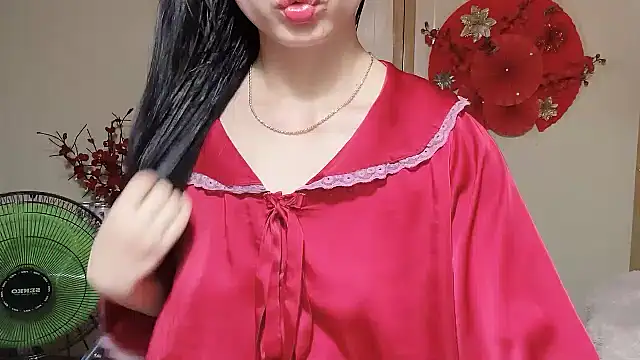 Snapshot of LinhChi_9x chatting on 07-24-26, 01:31 LinhChi 9x online show from 07-24-26, 01:31