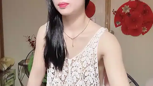 Snapshot of LinhChi_9x chatting on 07-25-26, 11:35 LinhChi 9x online show from 07-25-26, 11:35