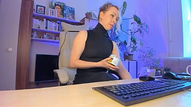 LylithSkye online show from 03-27-26, 01:55