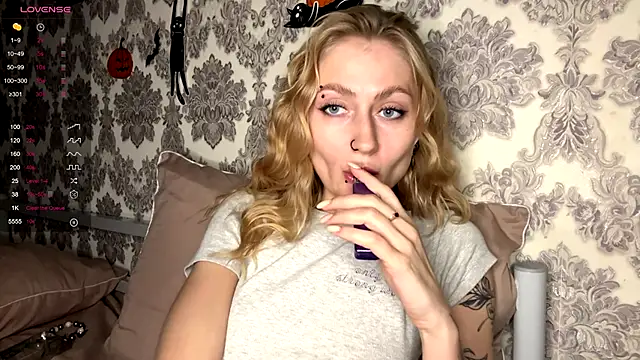 MarthaGees online show from 11-10-25, 04:39