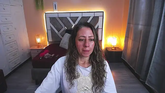 miss hanna07 online show from 02-25-25, 12:34