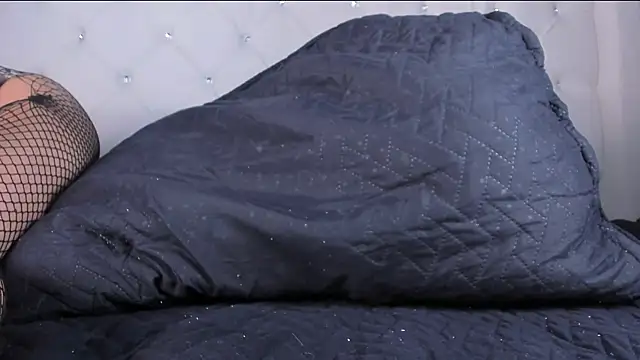 Annieefoxx online show from 01-22-25, 12:27