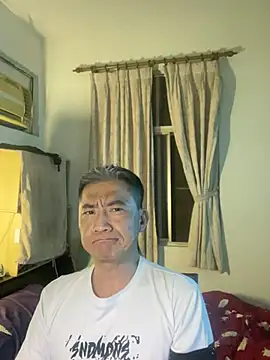 YuHsuant online show from 02-07-25, 07:17