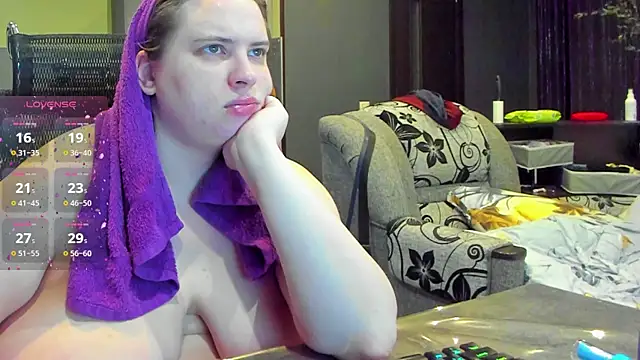 1lindsey1 online show from 09-13-25, 06:35