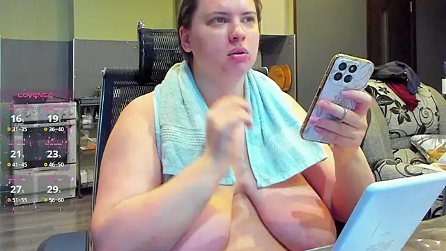 1lindsey1 online show from 10-13-25, 02:00