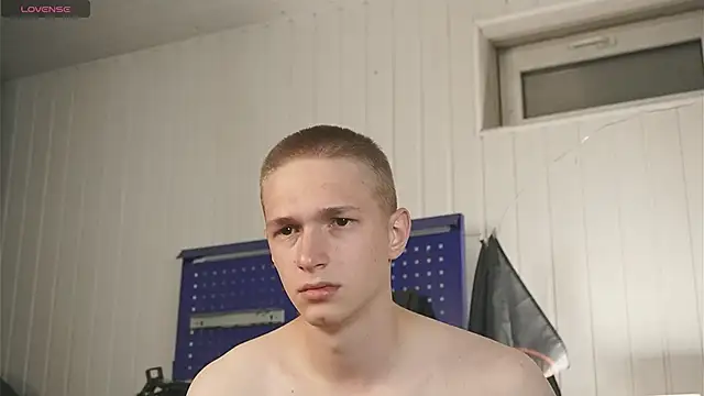 dustyn fox online show from 09-11-25, 04:40