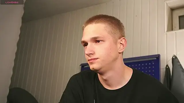 dustyn fox online show from 09-17-25, 05:03