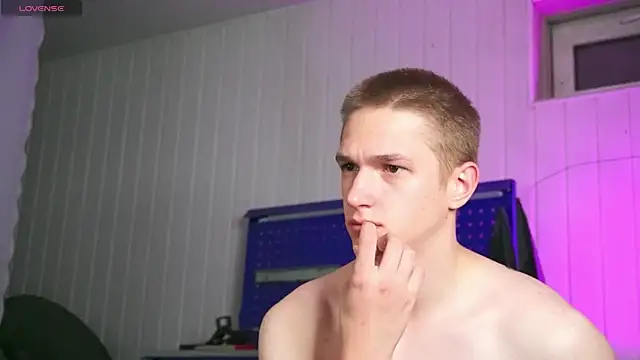 dustyn fox online show from 10-02-25, 04:36