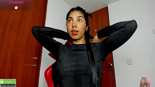 jasmine bunny  online show from 04-04-26, 09:56