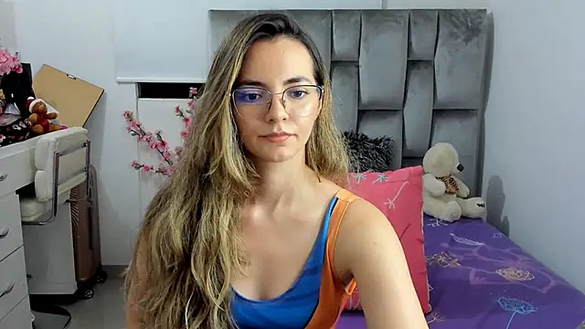 Snapshot of baby-miah chatting on 12-05-24, 06:32 baby-miah online show from 12-05-24, 06:32