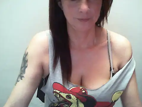 Snapshot of Jennys_room_77 chatting on 09-08-25, 05:23 Jennys room 77 online show from 09-08-25, 05:23