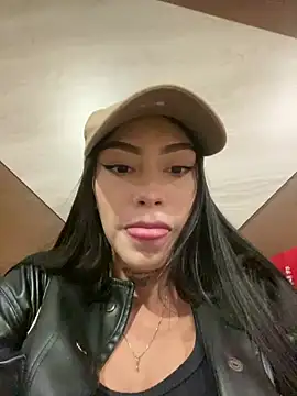 Effy Bonny online show from 02-05-25, 09:18