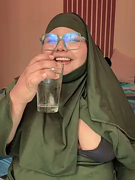  Shara Handal  online show from 03-19-25, 10:33