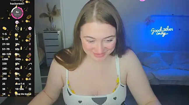 Demure Smile online show from 01-26-25, 04:09