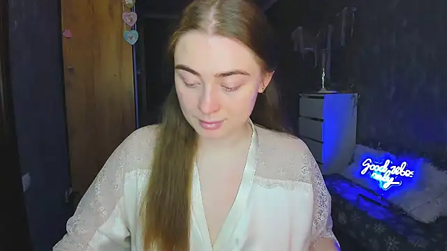 Demure Smile online show from 02-27-25, 05:13