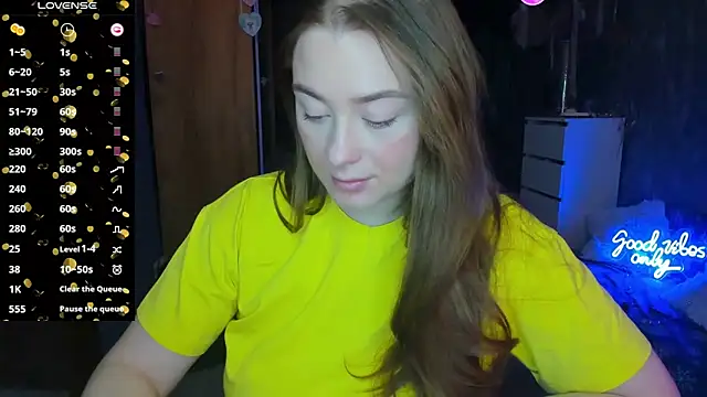 Demure Smile online show from 03-10-25, 06:49