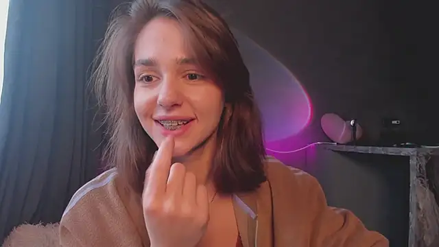 JudyAngil online show from 10-15-25, 06:02