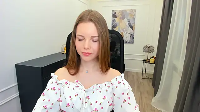 MileyWings online show from 03-08-26, 11:36