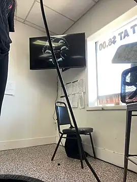 ThicBunz online show from 02-26-25, 06:32