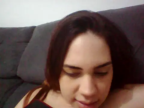 Snapshot of Julinha18 chatting on 12-16-24, 04:34 Julinha18 online show from 12-16-24, 04:34