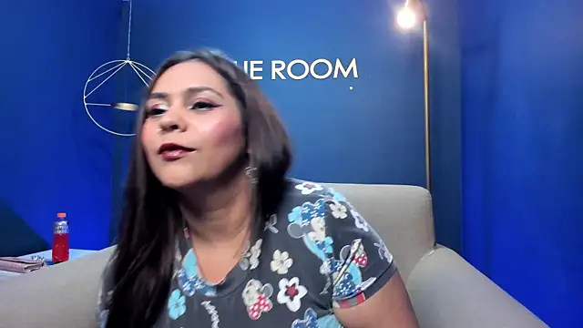 janecullen online show from 02-19-25, 03:39