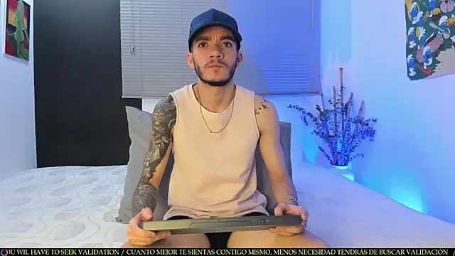 Snapshot of Tylergiuseppe_ chatting on 02-11-25, 10:07 Tylergiuseppe  online show from 02-11-25, 10:07
