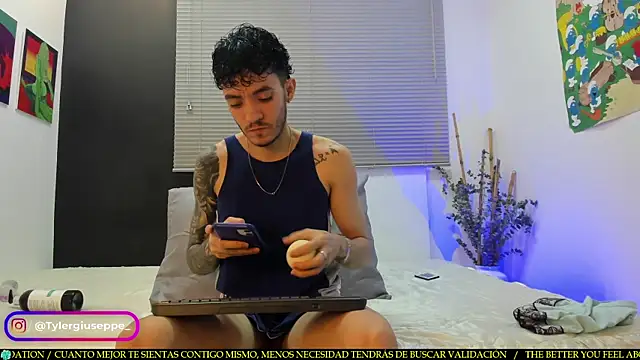 Snapshot of Tylergiuseppe_ chatting on 02-14-25, 10:36 Tylergiuseppe  online show from 02-14-25, 10:36