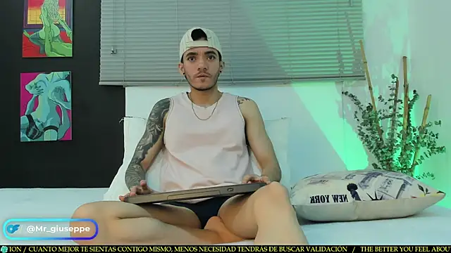 Snapshot of Tylergiuseppe_ chatting on 03-18-25, 08:15 Tylergiuseppe  online show from 03-18-25, 08:15