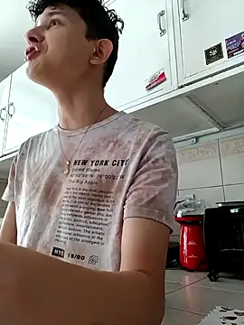 Nathan Bluee online show from 01-05-25, 01:47