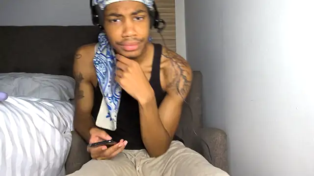 Snapshot of Skinnyblackman chatting on 04-30-26, 12:39 Skinnyblackman online show from 04-30-26, 12:39