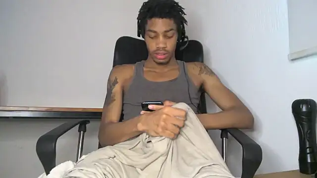 Snapshot of Skinnyblackman chatting on 05-30-26, 11:35 Skinnyblackman online show from 05-30-26, 11:35