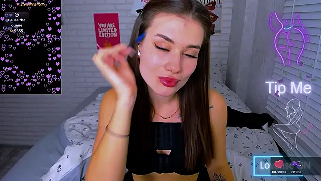 UrJoyy online show from 04-16-26, 05:14