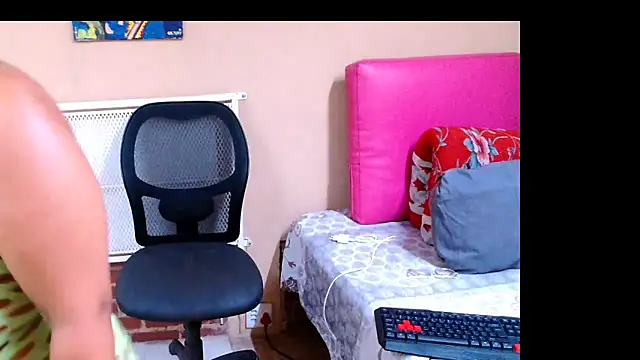 CurvyAfricanGoddess online show from 12-10-24, 07:00