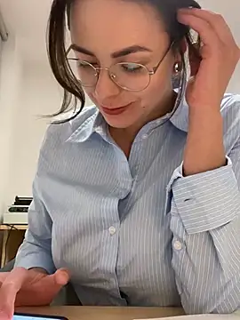 Alicia Hot1 online show from 03-03-25, 06:22