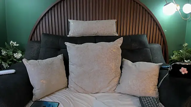 shannel  queen online show from 04-02-26, 08:06