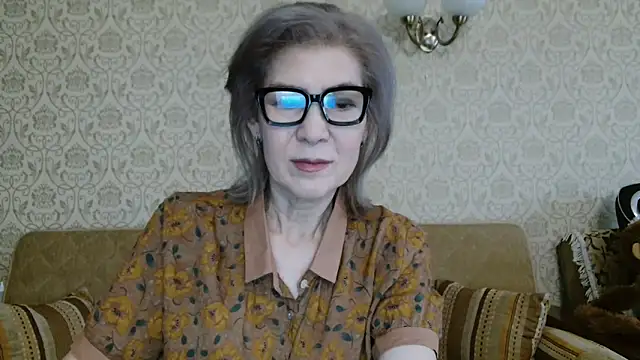 Elegant00Lady online show from 11-03-25, 10:27