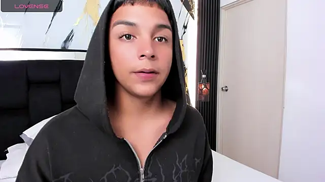Seductivo jr online show from 06-24-26, 04:44