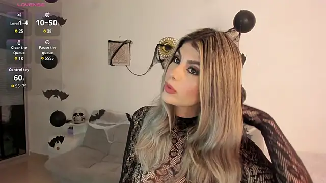 Abigail 29 online show from 10-21-25, 12:17