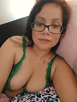 Snapshot of Babygirl_katalina chatting on 05-11-26, 02:45 Babygirl katalina online show from 05-11-26, 02:45