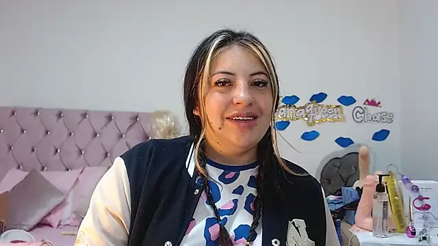 Snapshot of lanaqueen699 chatting on 01-11-25, 12:29 lanaqueen699 online show from 01-11-25, 12:29