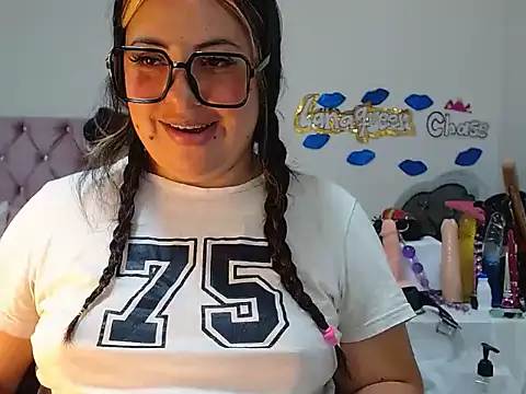 Snapshot of lanaqueen699 chatting on 02-11-25, 06:22 lanaqueen699 online show from 02-11-25, 06:22