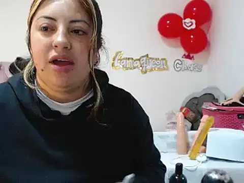 Snapshot of lanaqueen699 chatting on 02-14-25, 12:25 lanaqueen699 online show from 02-14-25, 12:25