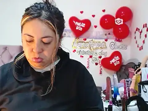 Snapshot of lanaqueen699 chatting on 02-15-25, 12:22 lanaqueen699 online show from 02-15-25, 12:22