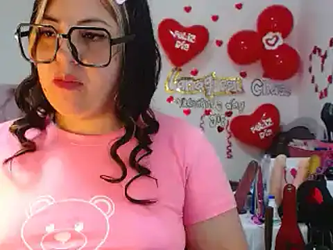 Snapshot of lanaqueen699 chatting on 02-19-25, 03:38 lanaqueen699 online show from 02-19-25, 03:38